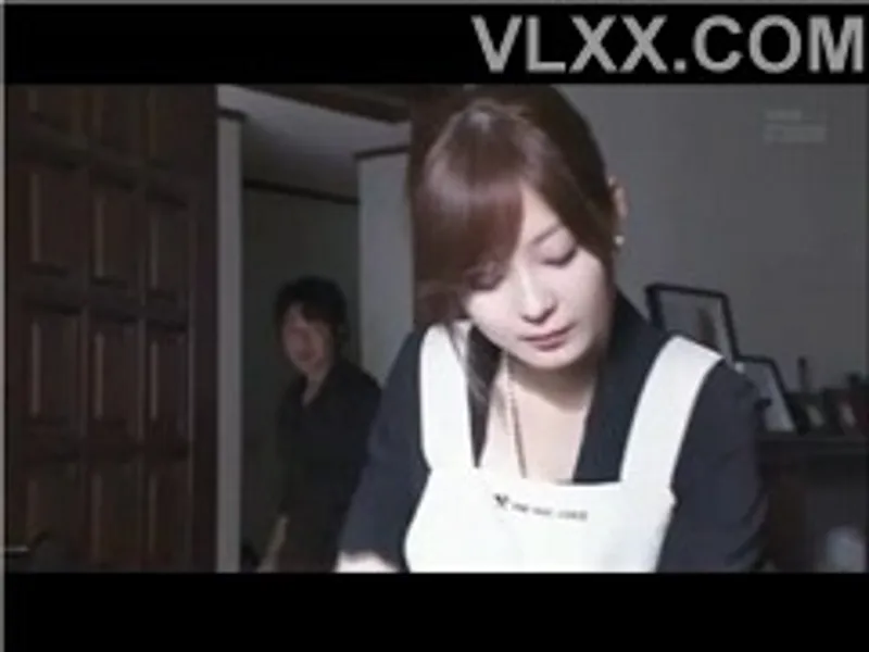 Chồng yêu đi công tác, bà xã ở nhà bị bồ của chị gái cưỡng hiếp