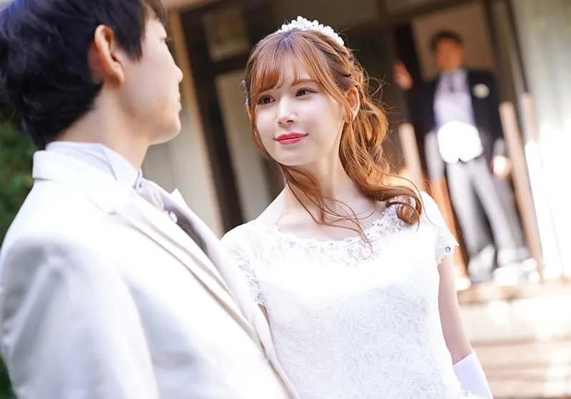Bố ông chồng chịch vợ của con trai ngay sau lễ cưới của con trai